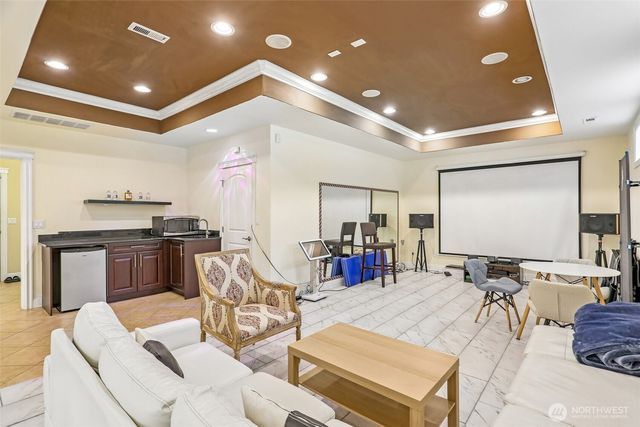 1006 N 28th Place, Renton, WA 98056