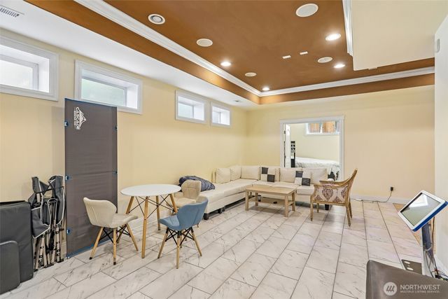 1006 N 28th Place, Renton, WA 98056