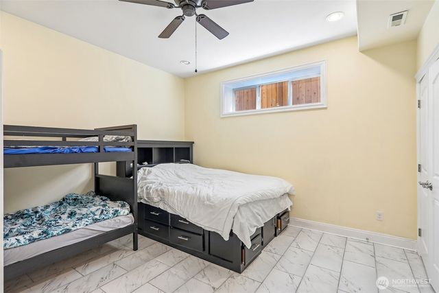 1006 N 28th Place, Renton, WA 98056