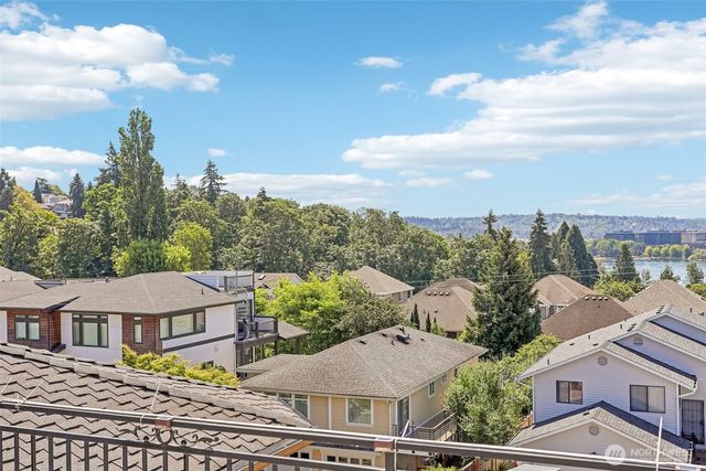 1006 N 28th Place, Renton, WA 98056