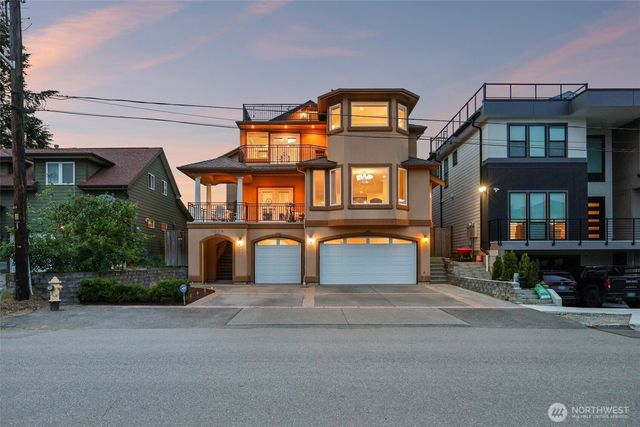 1006 N 28th Place, Renton, WA 98056