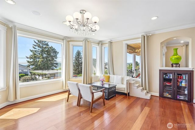 1006 N 28th Place, Renton, WA 98056