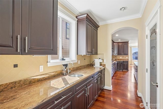 1006 N 28th Place, Renton, WA 98056