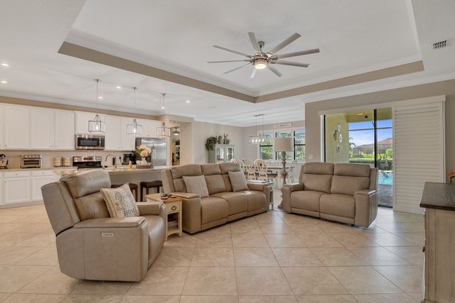 6234 Arcadia Square, Vero Beach, FL 32966