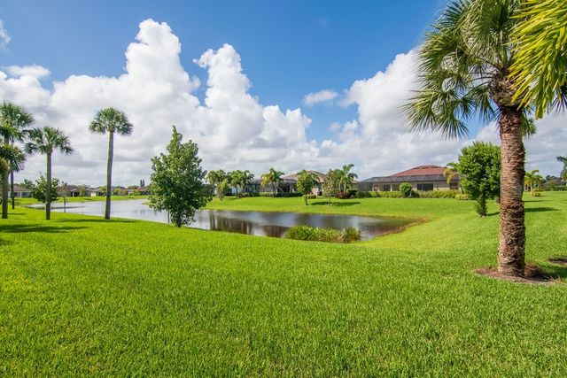 6234 Arcadia Square, Vero Beach, FL 32966