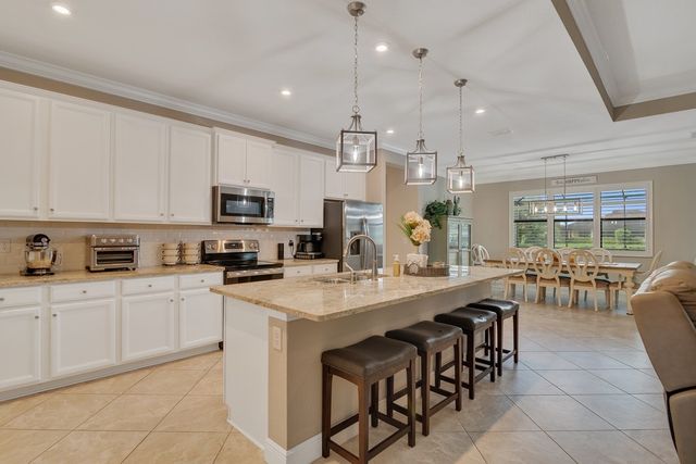 6234 Arcadia Square, Vero Beach, FL 32966