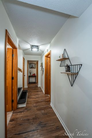 3860 E Pontaluna Road, Fruitport Twp, MI 49415
