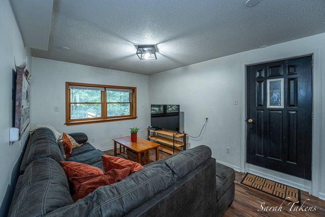 3860 E Pontaluna Road, Fruitport Twp, MI 49415