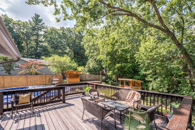 3860 E Pontaluna Road, Fruitport Twp, MI 49415