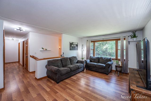 3860 E Pontaluna Road, Fruitport Twp, MI 49415