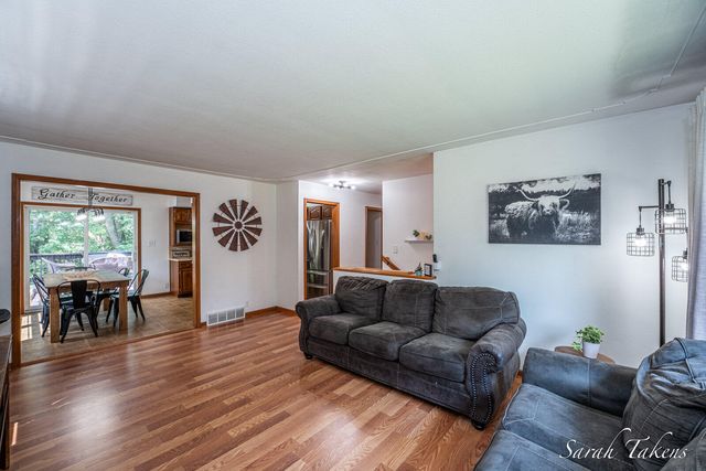 3860 E Pontaluna Road, Fruitport Twp, MI 49415