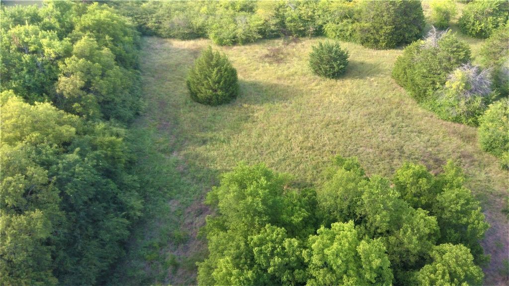 1651 W Wintergreen Road, Lancaster, TX 75134