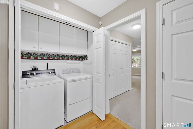 10 Knollwood Circle, Enfield, CT 06082