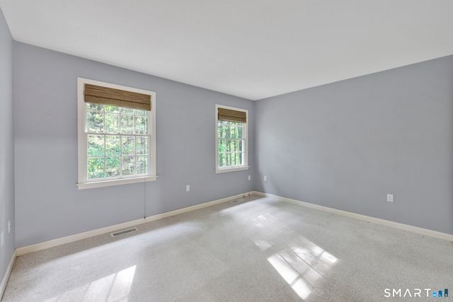 10 Knollwood Circle, Enfield, CT 06082