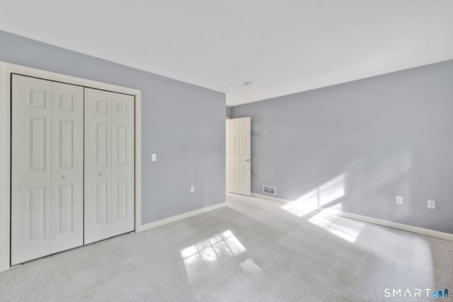 10 Knollwood Circle, Enfield, CT 06082