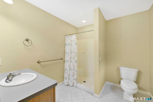 10 Knollwood Circle, Enfield, CT 06082