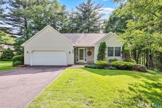 10 Knollwood Circle, Enfield, CT 06082