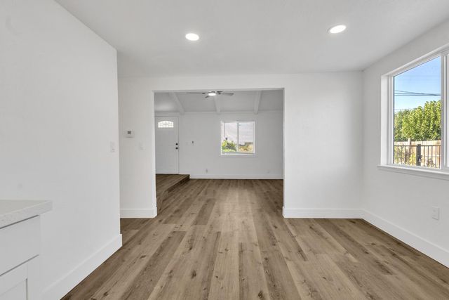 3044 Munford Ave, Stockton, CA 95205