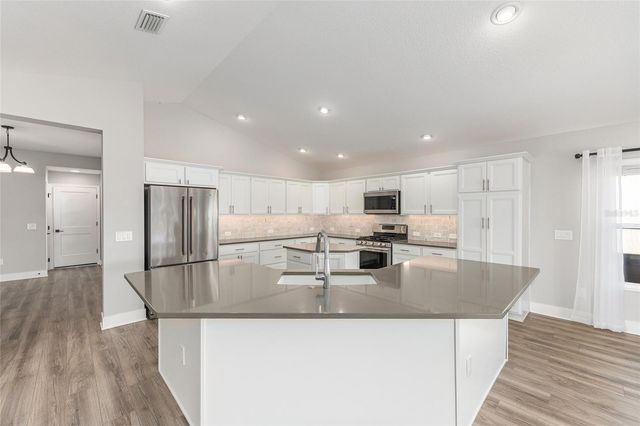 5631 FERNANDES COURT, The Villages, FL 32163