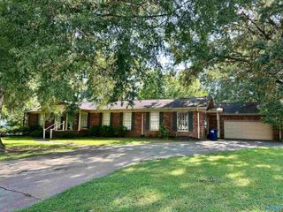 4010 Medford Drive, Huntsville, AL 35802