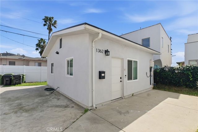 1364 S Ridgeley, Los Angeles, CA 90019