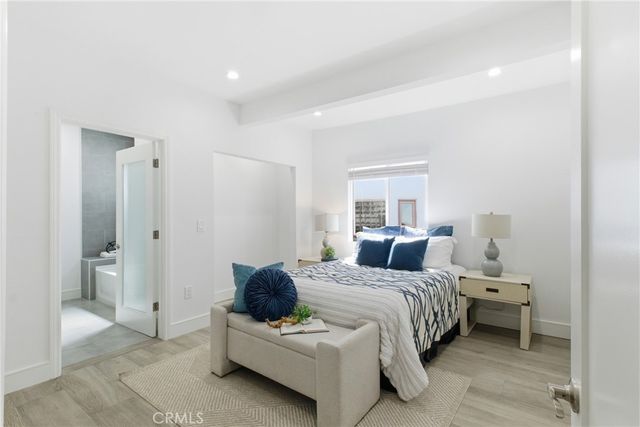 1364 S Ridgeley, Los Angeles, CA 90019