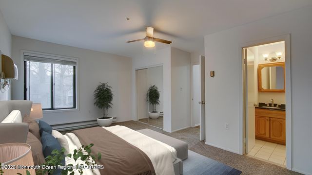 15 Pine Cluster Circle G, Manalapan, NJ 07726