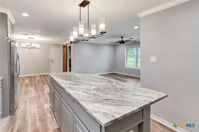 18035 Highway 111 S, Louise, TX 77455