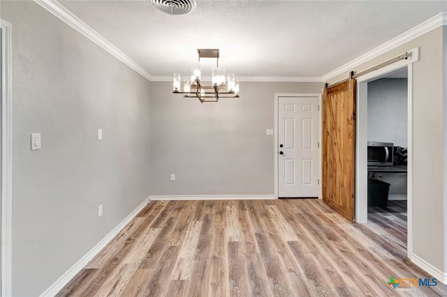 18035 Highway 111 S, Louise, TX 77455