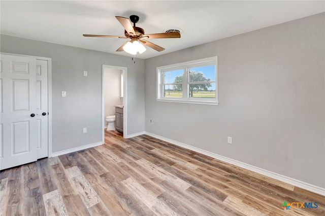 18035 Highway 111 S, Louise, TX 77455