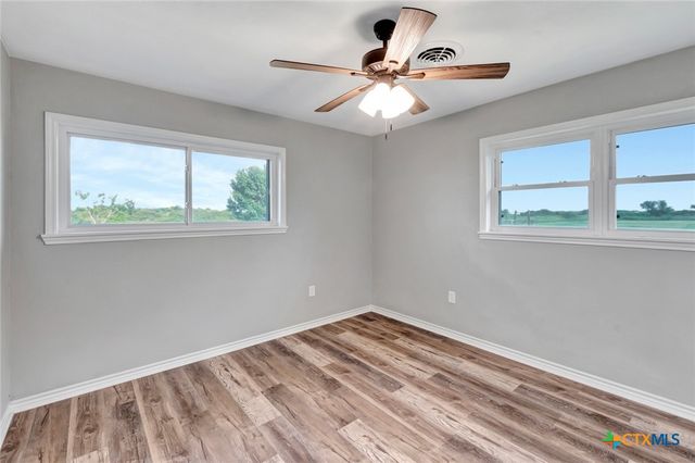 18035 Highway 111 S, Louise, TX 77455