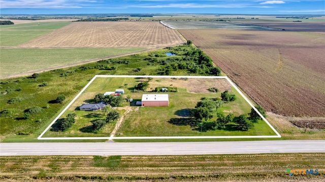 18035 Highway 111 S, Louise, TX 77455