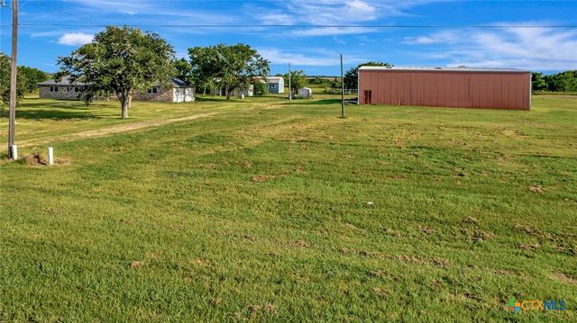 18035 Highway 111 S, Louise, TX 77455