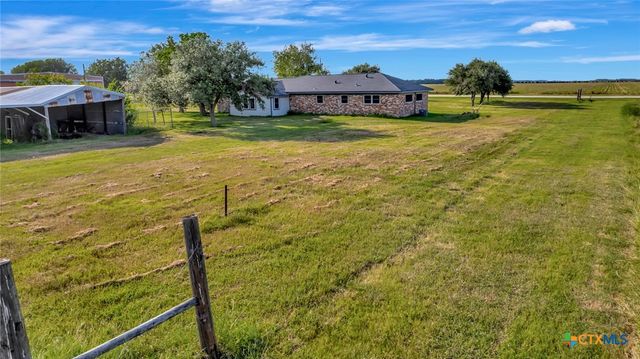18035 Highway 111 S, Louise, TX 77455