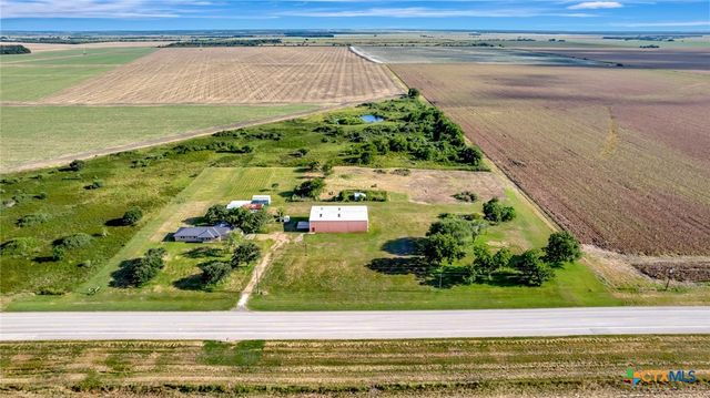 18035 Highway 111 S, Louise, TX 77455