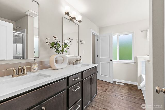 18429 244th Avenue SE, Maple Valley, WA 98038