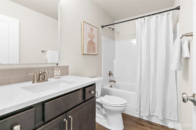 18429 244th Avenue SE, Maple Valley, WA 98038