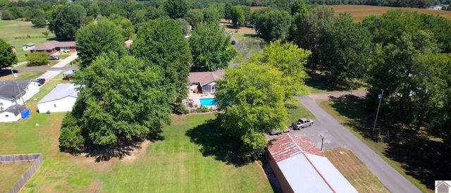 223 Circle Drive, Mayfield, KY 42066