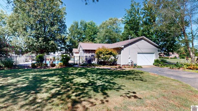 223 Circle Drive, Mayfield, KY 42066