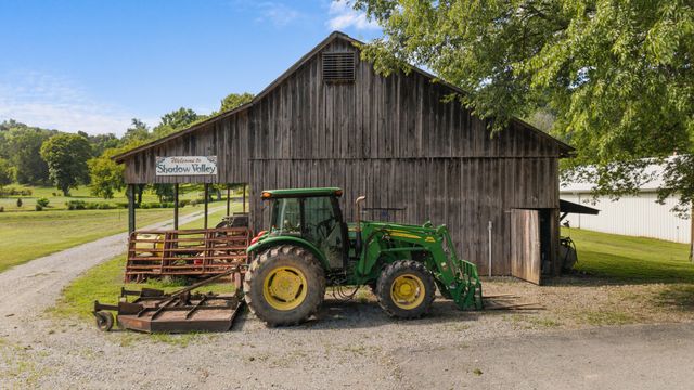 54 Warden Rd, Fayetteville, TN 37334