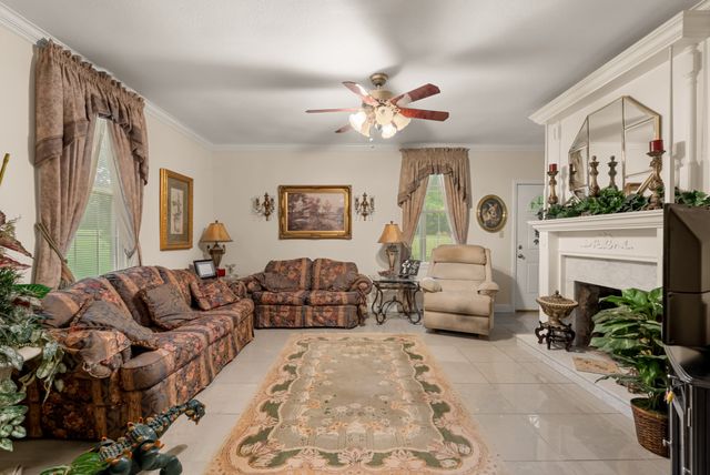 54 Warden Rd, Fayetteville, TN 37334