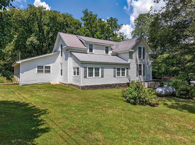54 Warden Rd, Fayetteville, TN 37334
