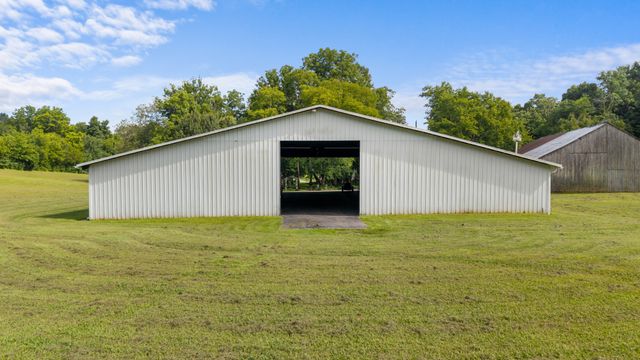 54 Warden Rd, Fayetteville, TN 37334