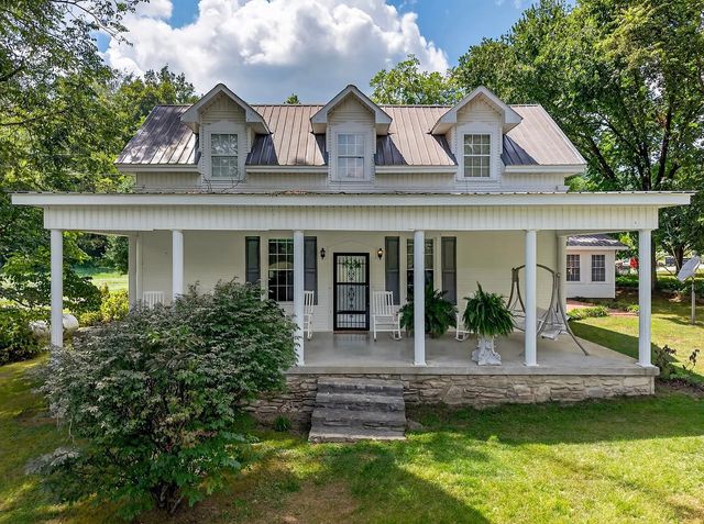 54 Warden Rd, Fayetteville, TN 37334
