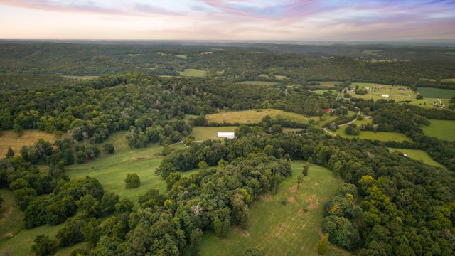 54 Warden Rd, Fayetteville, TN 37334