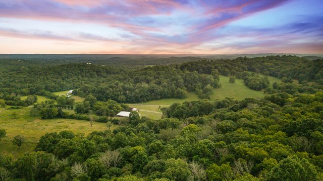 54 Warden Rd, Fayetteville, TN 37334