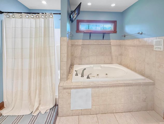 3913 Alex Court, Lafayette, IN 47905