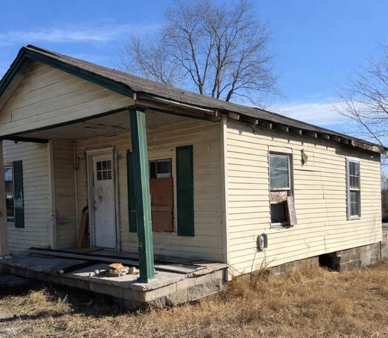 2127 Butler Rd, Hopkinsville, KY 42240