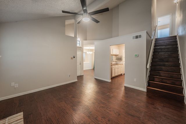 6402 Valleybrooke Court, Arlington, TX 76001