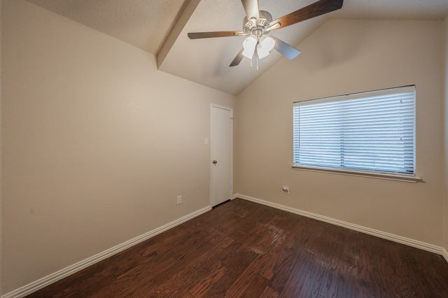 6402 Valleybrooke Court, Arlington, TX 76001